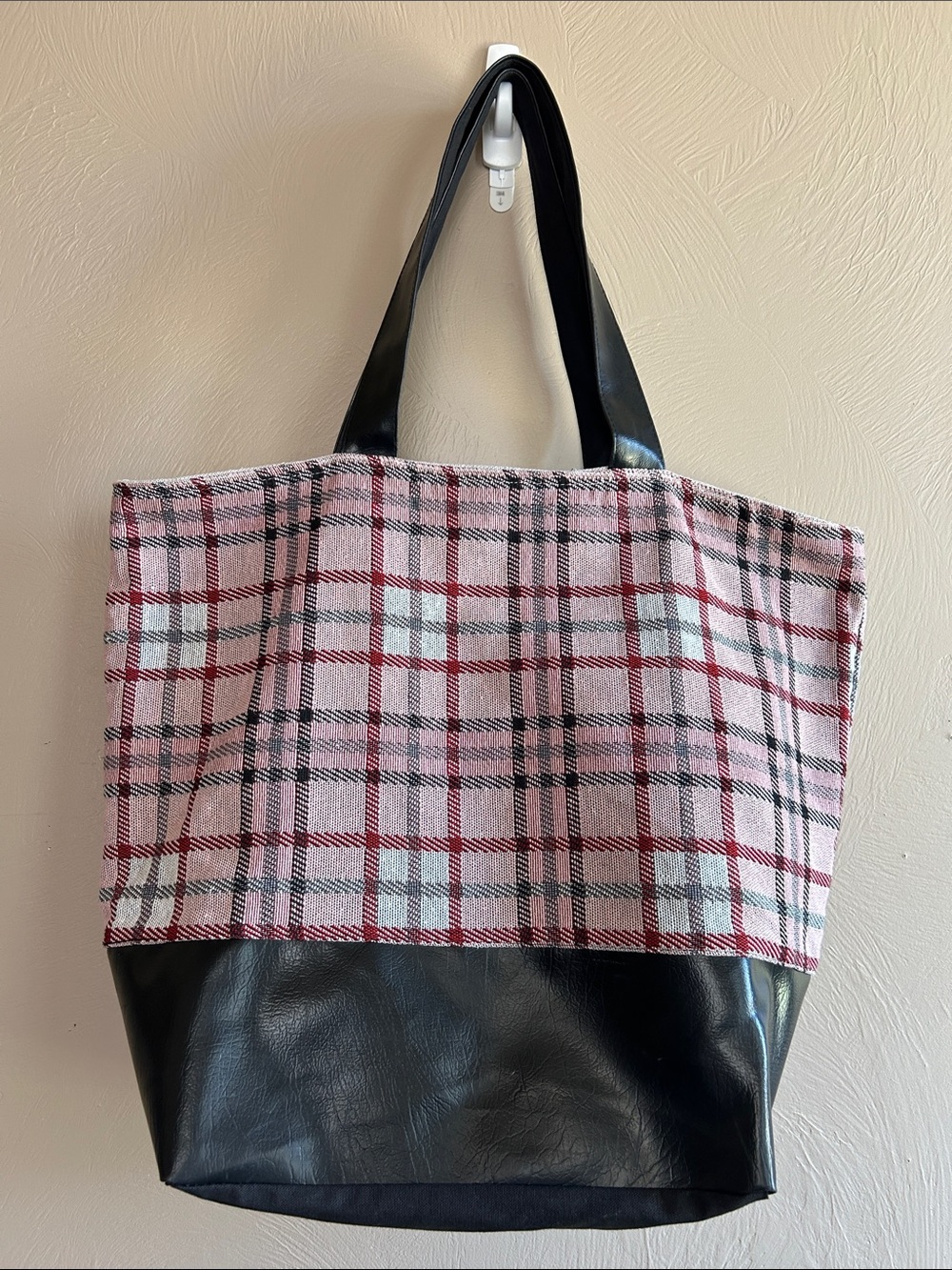 Unbranded Tartan Pink and Black Leather Large Tote Bag. New With Bo Tag.